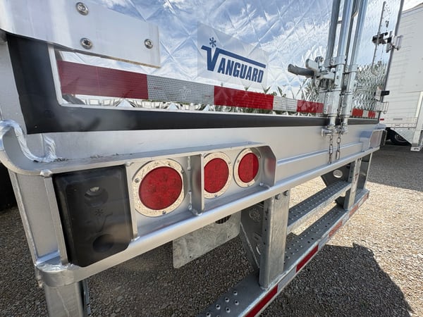 Galvanized bolt-on rear bumper and light bar on a Vanguard refrigerated trailer